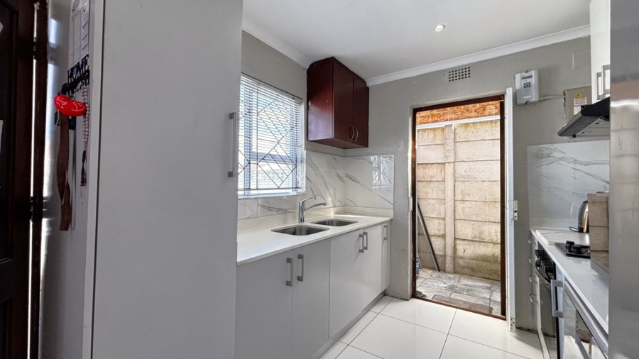 2 Bedroom Property for Sale in Colorado Park Western Cape